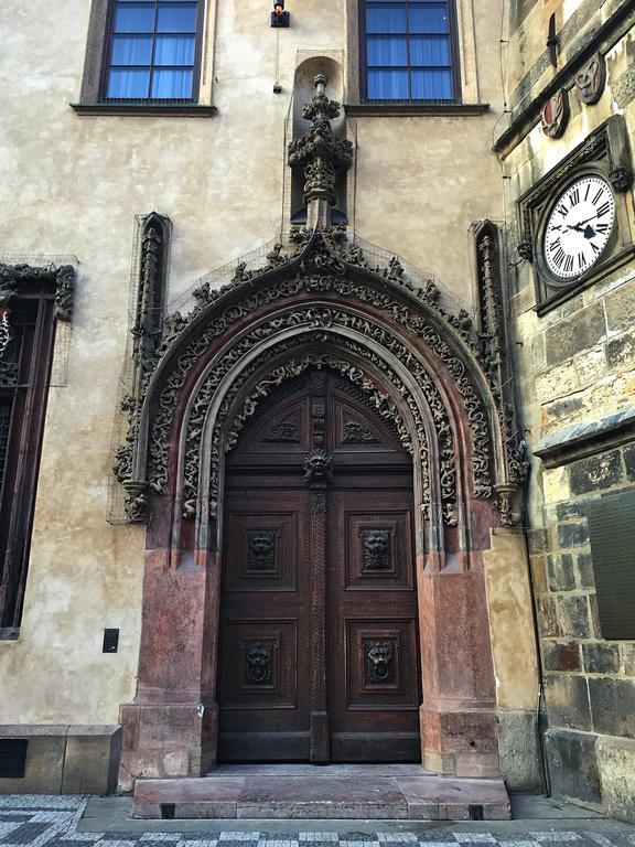 Cozy Flat By The Astronomical Clock Appartement Praag Buitenkant foto