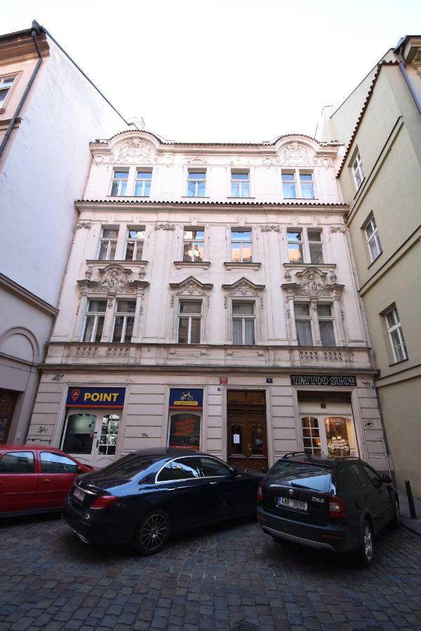 Cozy Flat By The Astronomical Clock Appartement Praag Buitenkant foto